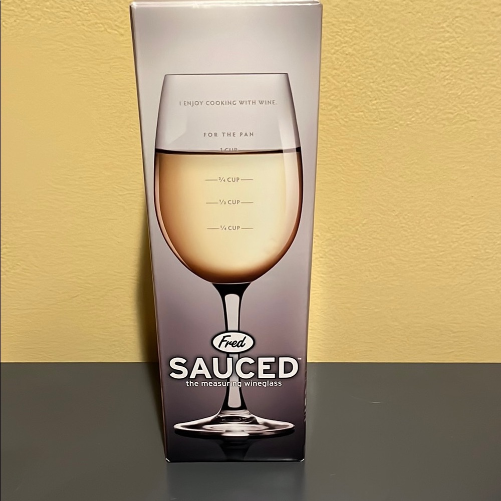 FUN. Fred Sauced Wine Measuring Glass